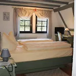 Hotel-restaurant Walkmuehle ホテル Usingen